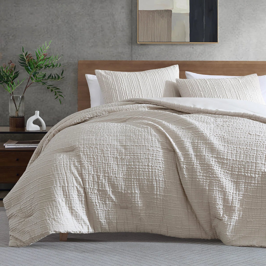 Serenity Wavy Polyester All Seasons Comforter Set
