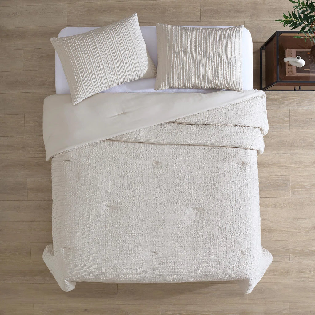 Serenity Wavy Polyester All Seasons Comforter Set